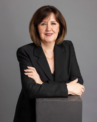 Image of Linda Lee, Associate
